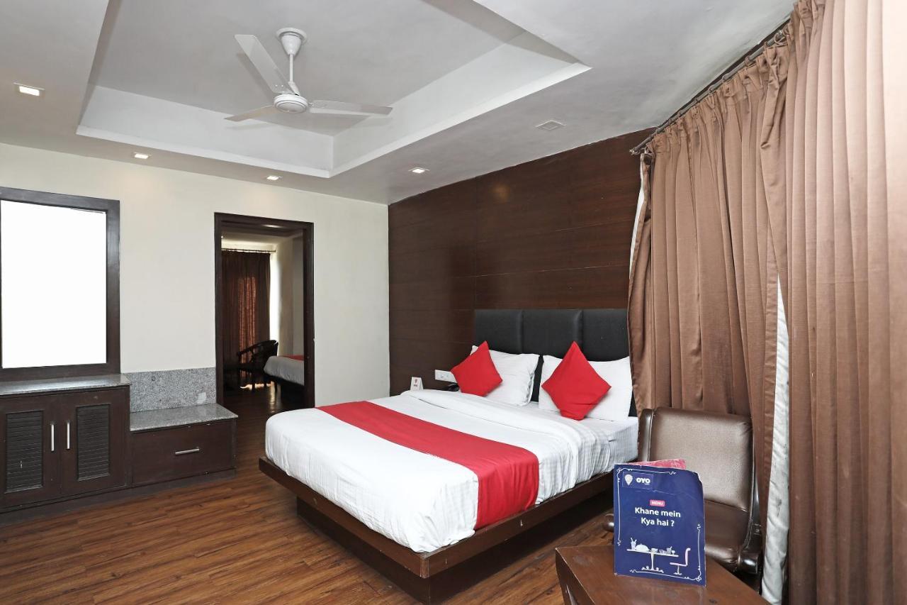 Oyo 4956 Hotel Maharaja Palace Канпур Екстер'єр фото