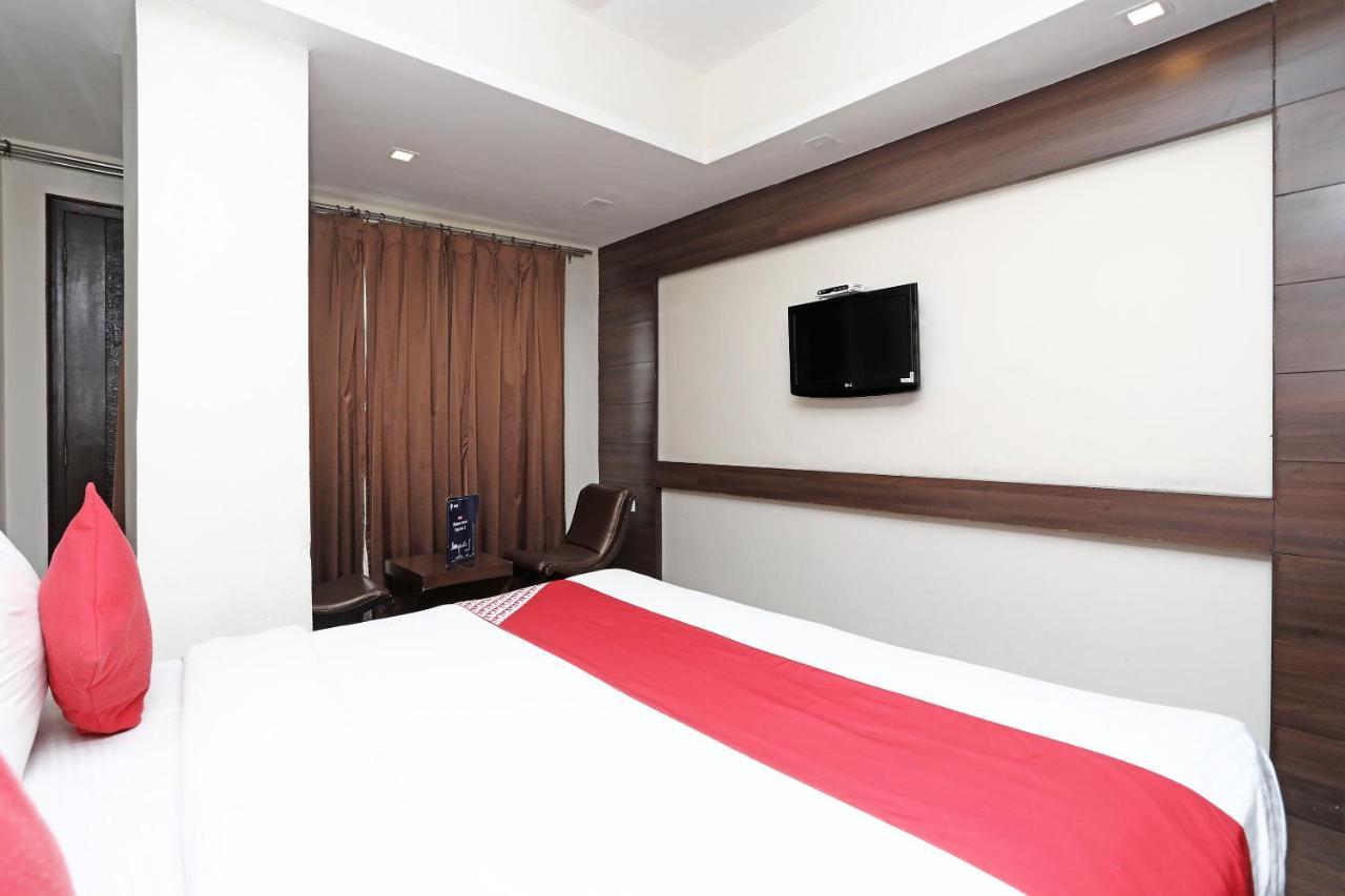 Oyo 4956 Hotel Maharaja Palace Канпур Екстер'єр фото